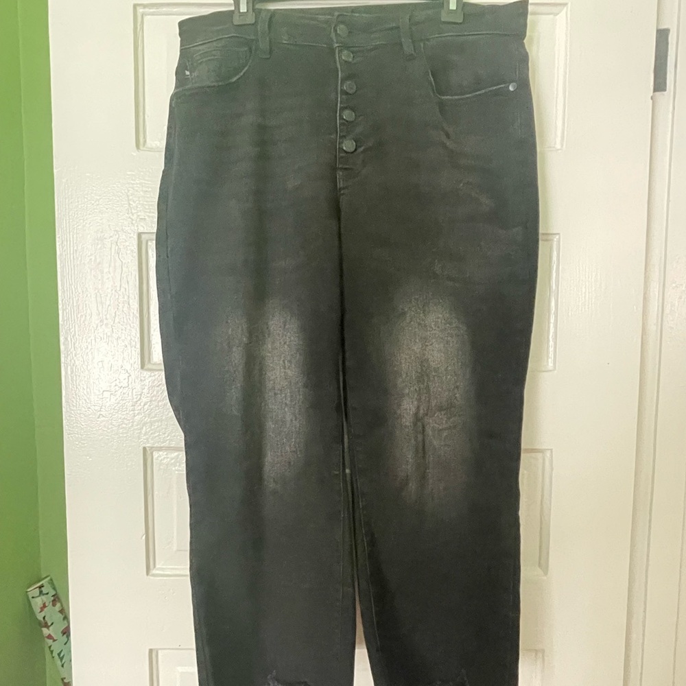 Judy Blue Black Jeans - Picture 2 of 5